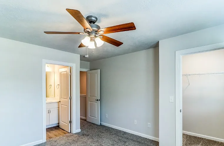 Brighton Park Apartments — Photo 17