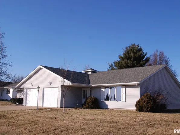 1541 E Myrtle St, Canton, IL 61520