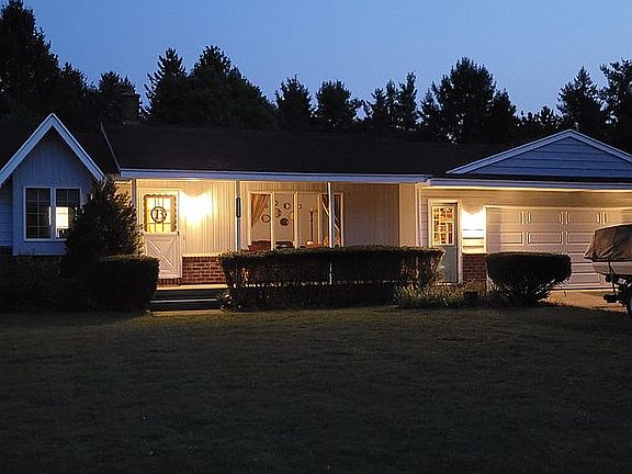 2nd image of 13406 Vergennes St SE