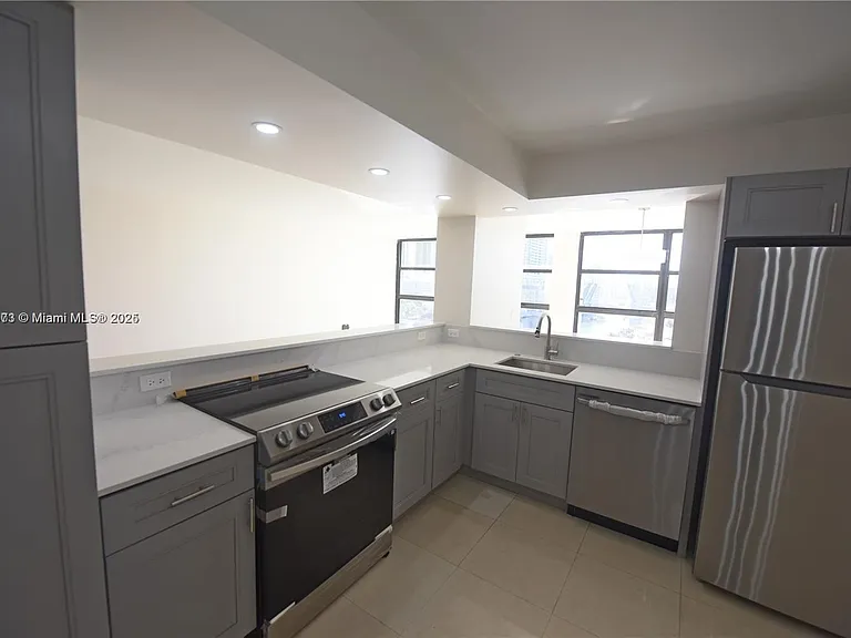 200 Leslie Dr #1124 — Photo 9