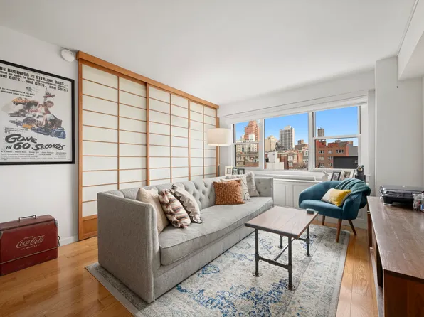 445 East 86th Street 8F image 2 of 7