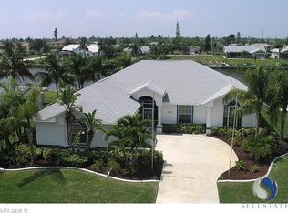 920 SE 20th St, Cape Coral, FL 33990