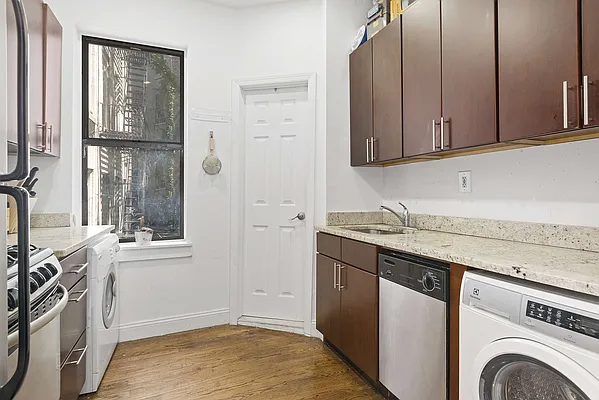 Rented by Compass | media 19