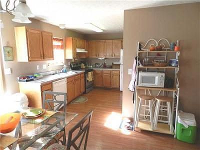 3rd image of 7233 Bennell Dr
