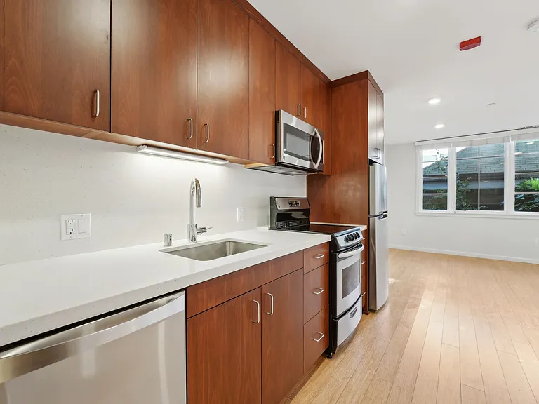 Addison Arts Apartments — Photo 128