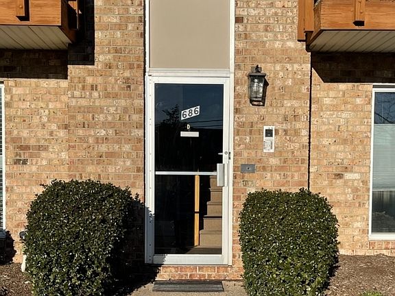 2nd image of 680 Union Ave #D-2