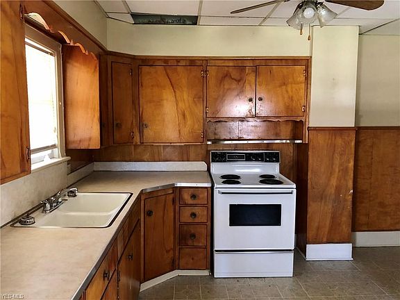 4th image of 2052-2054 E Market St