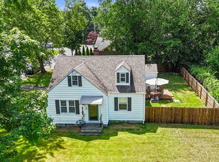 26 Thompson St, East Longmeadow, MA 01028