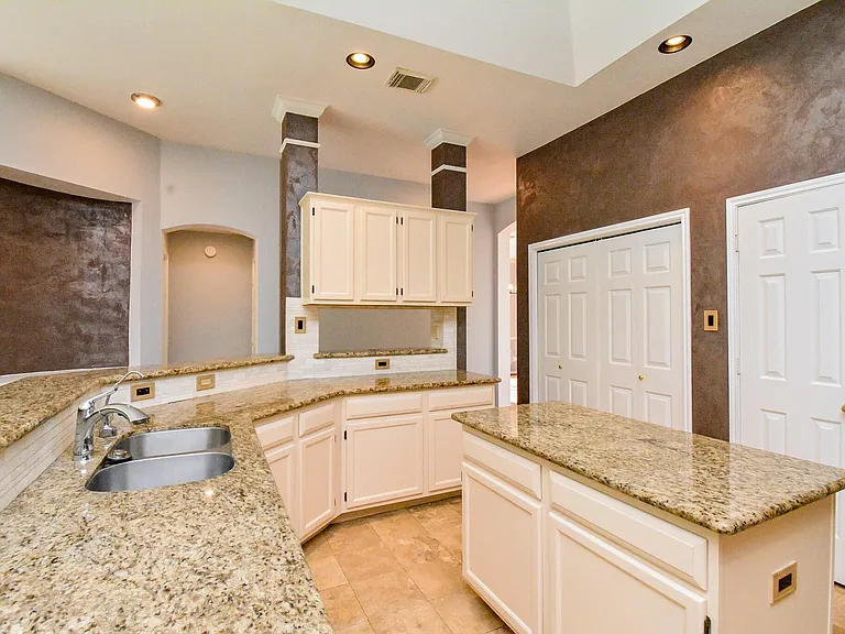 1638 Almond Brook Ln — Photo 16