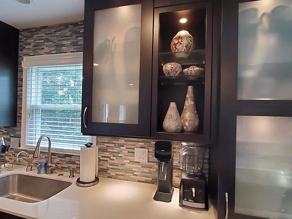 Large Modern Kitchen