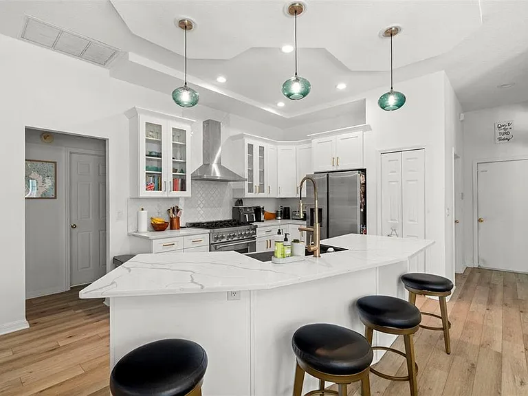 10516 Rochester Way — Photo 15
