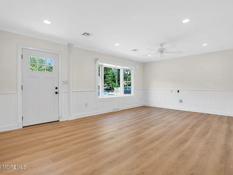 12 Market St — Photo 4