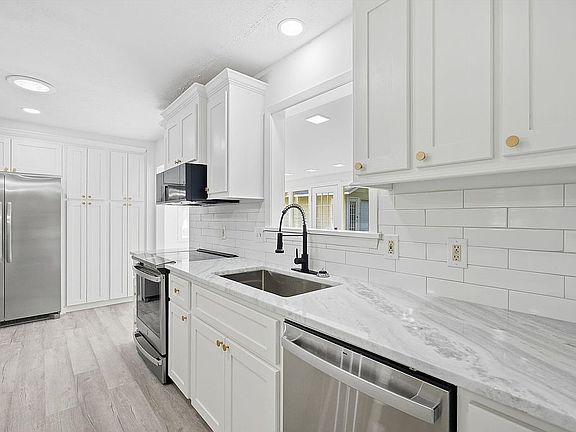 5th image of 209 Pondarosa Pl