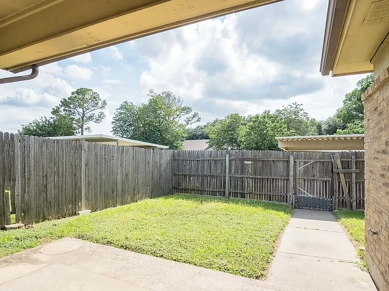 2722 Westchester Dr #2722 — Photo 21
