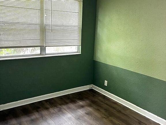 3rd image of 1823 W 6th St #2-0