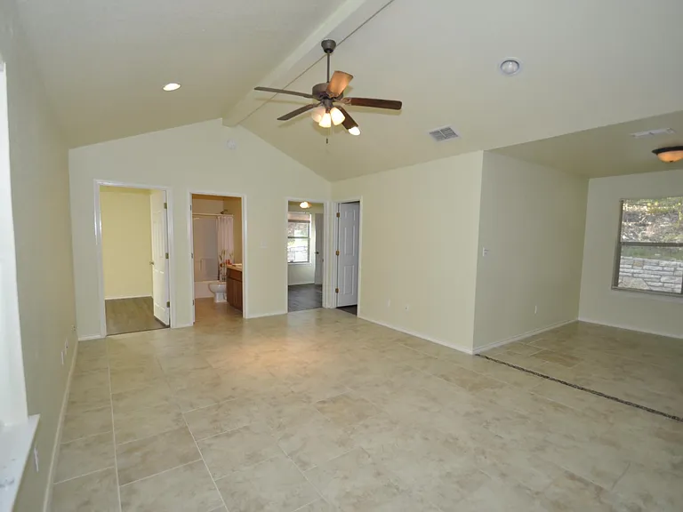 1702 Anaconda Trl — Photo 5