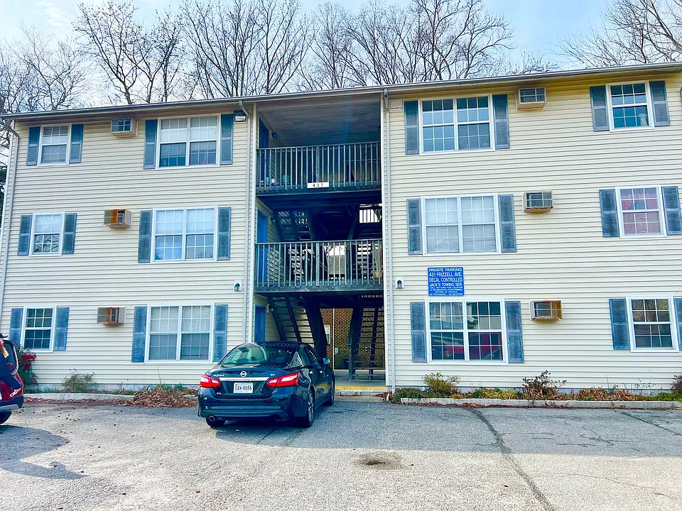 451 Frizzell Ave #D