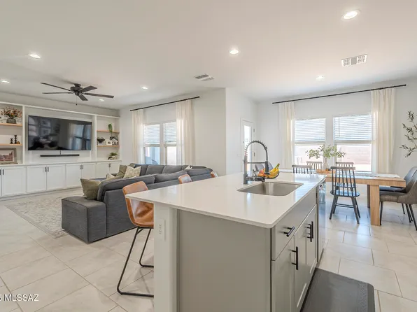 12815 E Joffroy Dr, Vail, AZ 85641