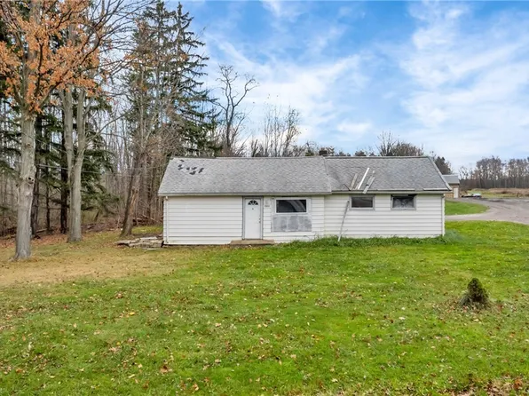 8800 Munson Hill Rd, Ashtabula, OH 44004