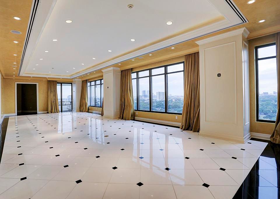 1st image of 2121 Kirby Dr Unit 10SW