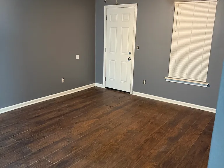 6100 Greenleaf Ct SW #6100 — Photo 4