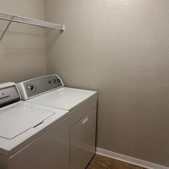 669 Sierra Cir — Photo 7