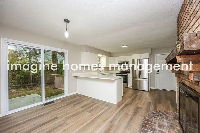 3698 Oakwood Dr — Photo 5