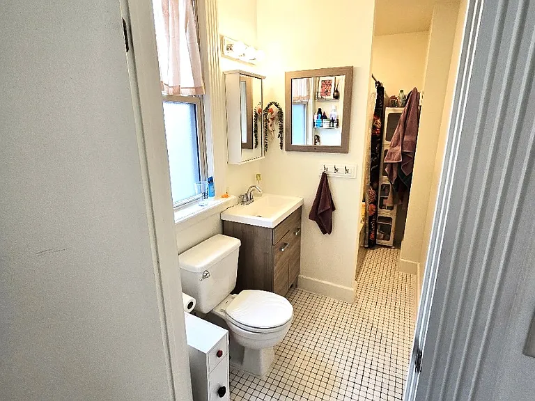1714 E Irving Pl #1 — Photo 6