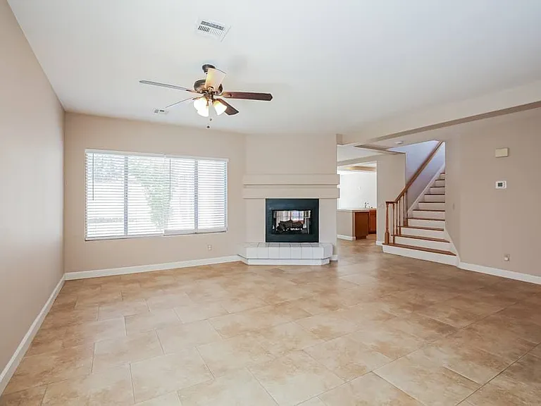 2317 Harbor Cliff Dr — Photo 3