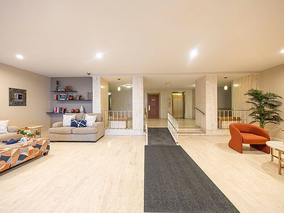 4th image of 22655 Chagrin Blvd Unit 101