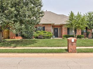 1655 Strayfox Xing, Edmond, OK 73012