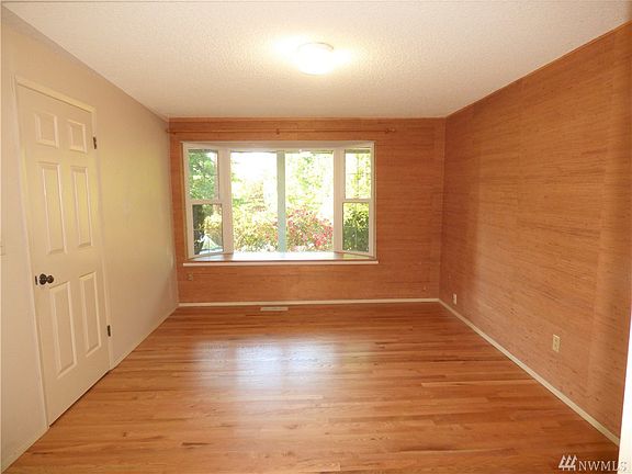 5th image of 2514 186th Ave NE