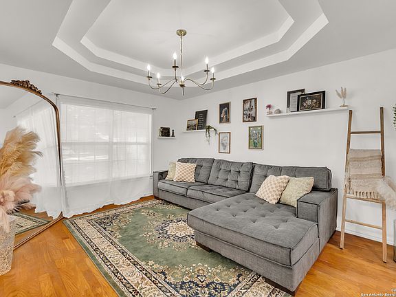 5th image of 4610 pecan grove