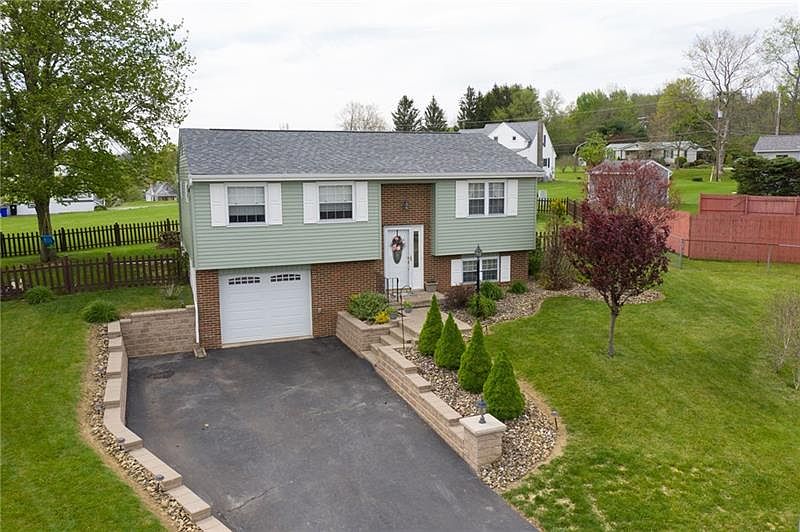 1st image of 214 Cooperage Ct