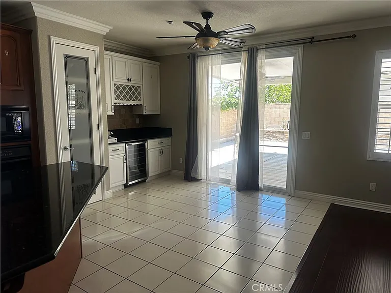 5762 Newcomb Ct — Photo 5