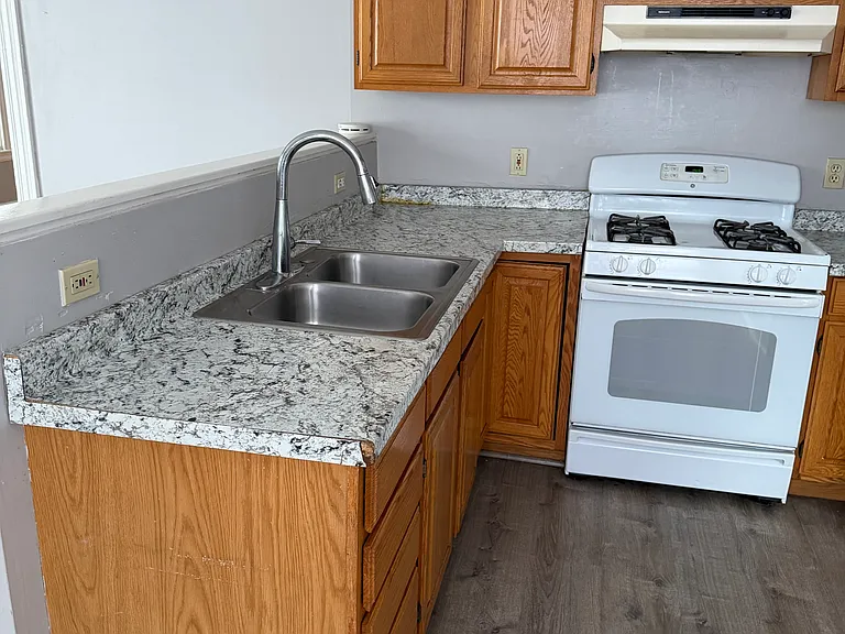 86 Prospect Ave #B — Photo 7