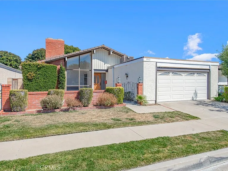 19412 Sierra Chula Rd — Photo 1