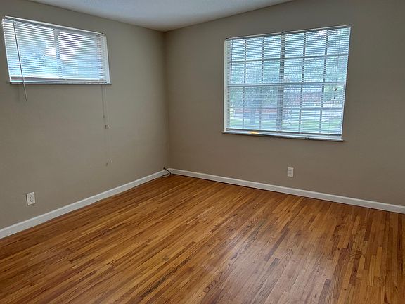4th image of 3100 Glenwood Ct