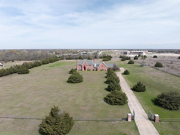 3rd image of 9077 Lakeridge Dr