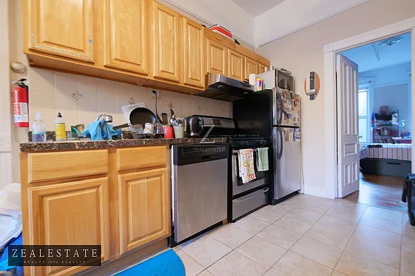 Rented by ZealEstate Group Inc | media 30