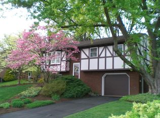 3581 Mountain View Dr, Mountville, PA 17554