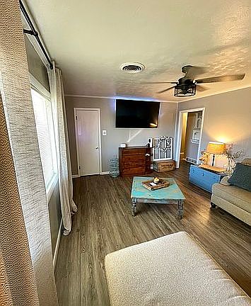 4th image of 1715 Aspen Dr