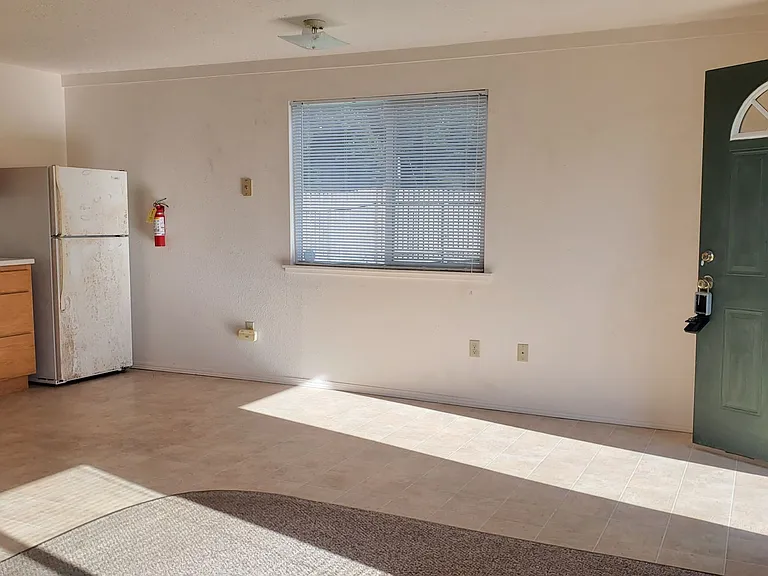 882 W Murray Rd — Photo 19