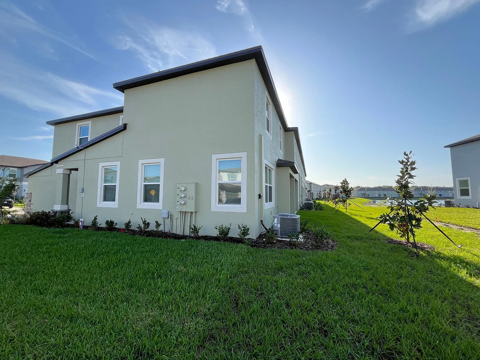 3 bed, 1801 sqft, $2,299 — Photo 3