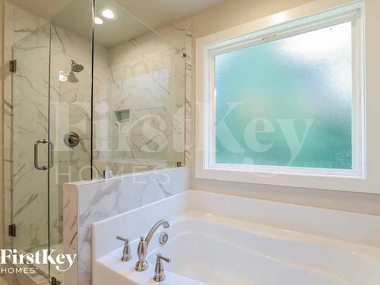7110 Lawson Dr — Photo 9