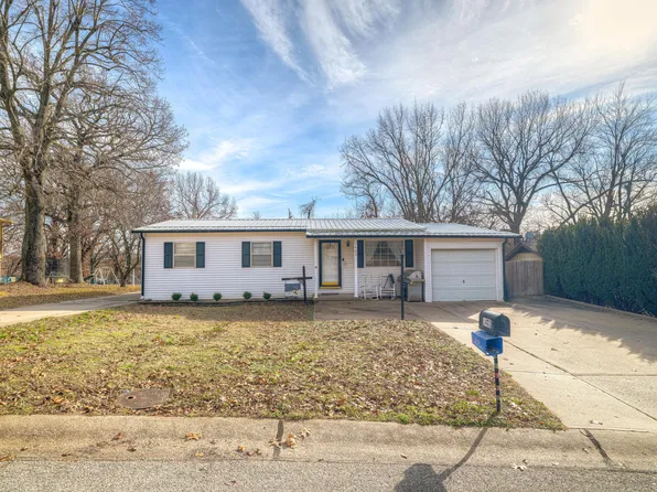 1403 Ozark Drive, Neosho, MO 64850