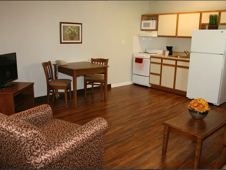 530 Woody Jones Blvd — Photo 3