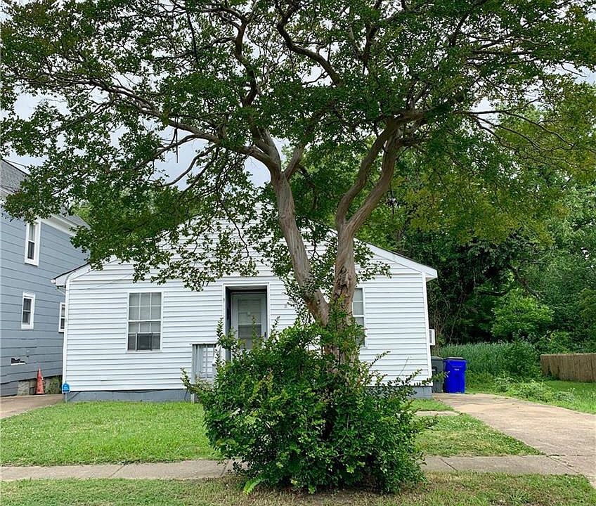 1st image of 2417 Hale St