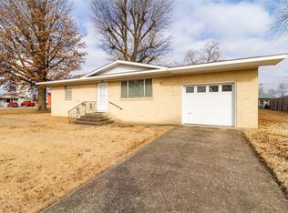 108 Rains St, Pea Ridge, AR 72751