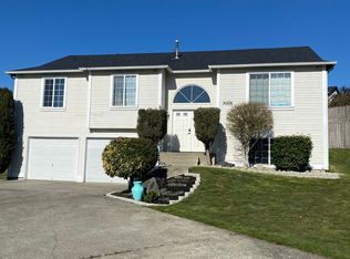 1401 197th St E, Spanaway, WA 98387